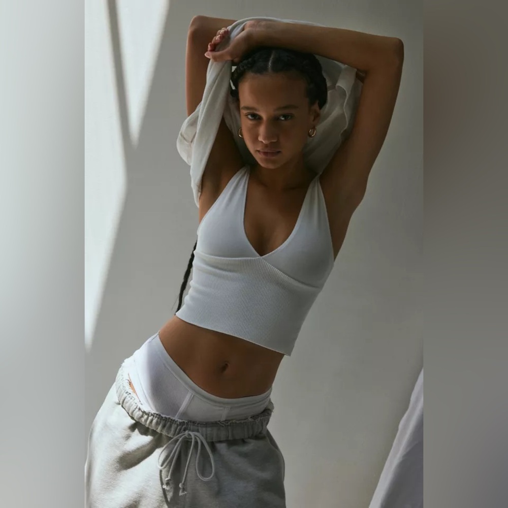 Becca Seamless Knit Tank Top - Picture 2 of 9